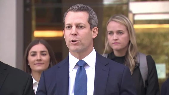 Will Andrew Warren return to office? Ousted Hillsborough state attorney scores win in fight to get reinstated