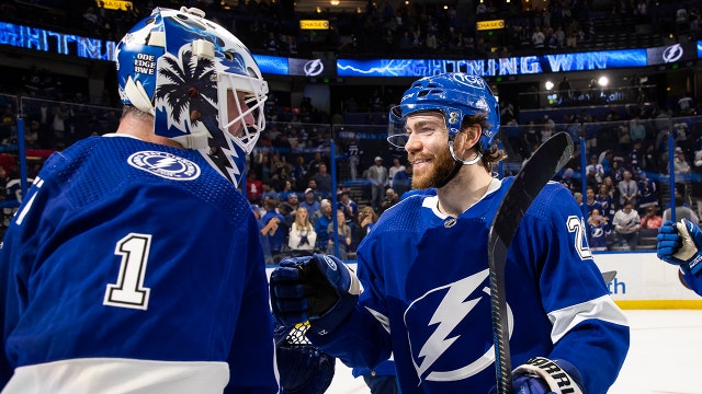 Point starts 3-goal third, Lightning beat Blue Jackets 4-1