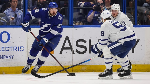 Marner sets Maple Leafs points streak record in OT loss to Lightning