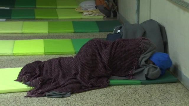 Tampa Bay area counties open cold weather shelters with freeze warnings issued for Christmas weekend