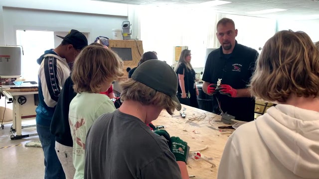 $10,000 worth of equipment donated to Dunedin High's electrical program