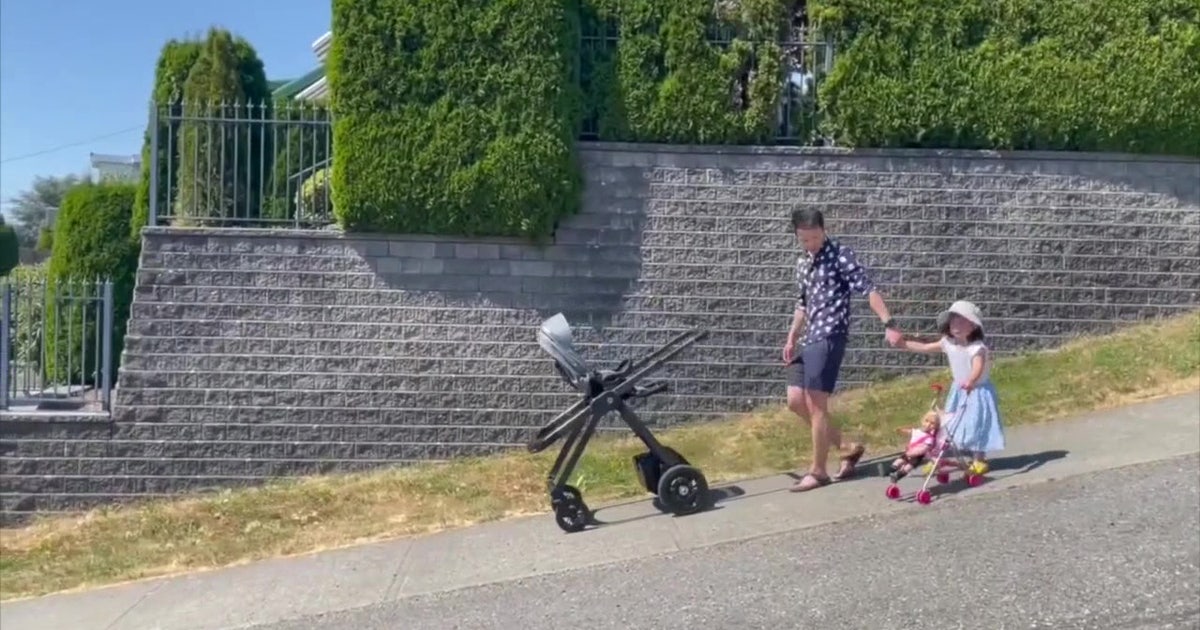 Driverless Prams $3,300 self-driving stroller is the latest high-tech product for ...