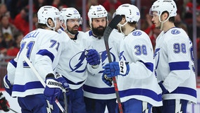 Killorn, Hagel help Lightning beat lowly Blackhawks 4-1
