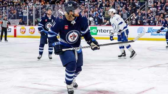 Connor's record 41st winner leads Jets past Lightning 4-2