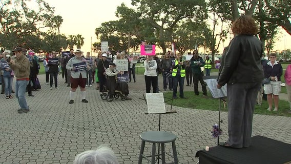 Dueling demonstrations held in Pinellas County two years after Jan. 6 Capitol riot