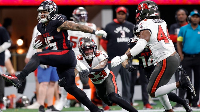 Ridder throws first 2 TD passes as Falcons top Tom Brady, Bucs