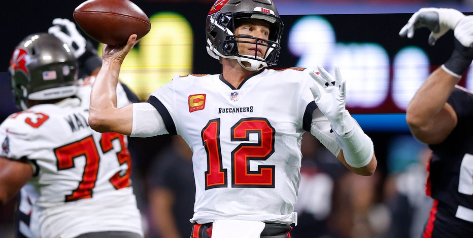 Bucs fall to Falcons, Brady breaks completion record