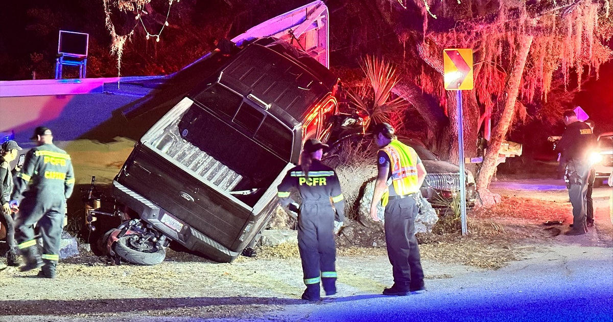 FHP: Hudson man crashes truck into Fisherman’s Shack | FOX 13 Tampa Bay