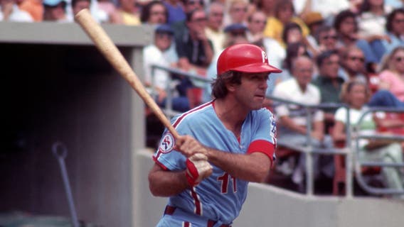 Tim McCarver, big league catcher and broadcaster, dies at 81