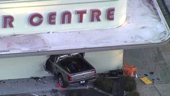 Lakeland police investigating after pickup truck crashes into Waller Centre