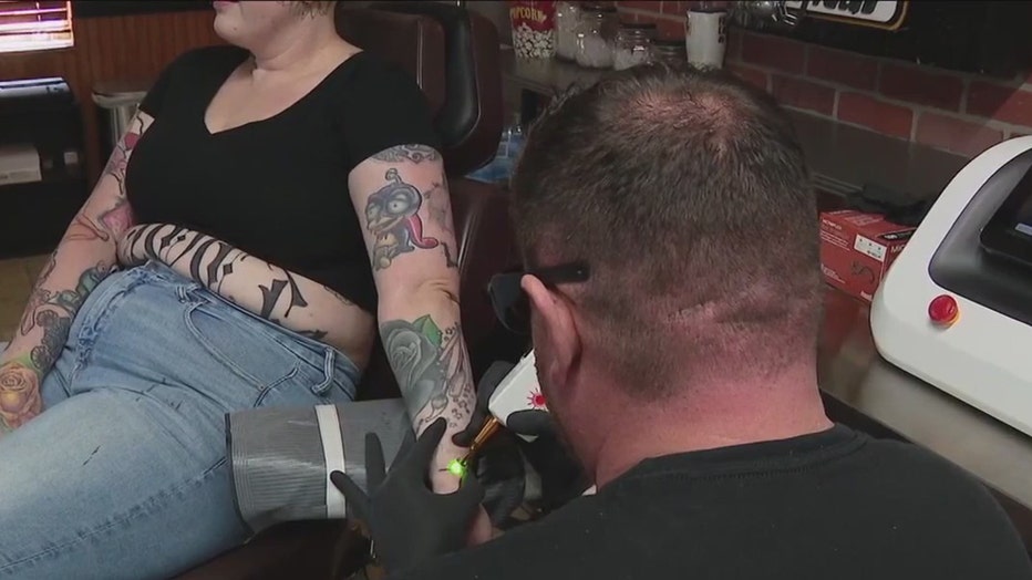 Teenage dad gets giant face tattoo removed finally lands job