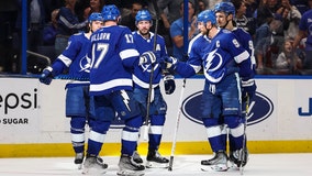 Lightning beat Flyers 5-2 to snap 5-game losing streak