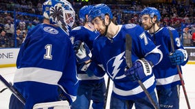 Lightning rally in the third period, beat Canadiens 5-3