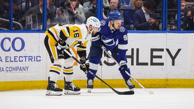 Jason Zucker scores in OT, Penguins beat Lightning 5-4