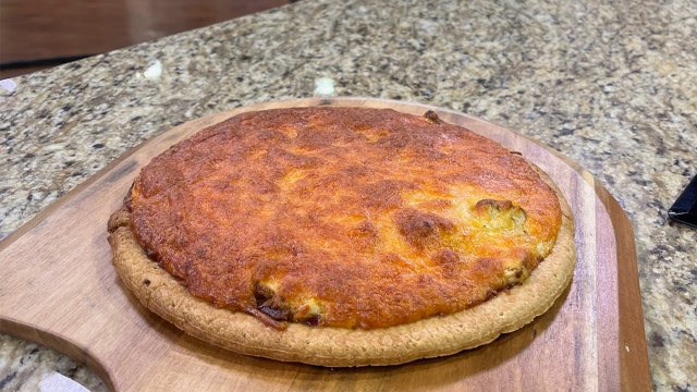 Dr. BBQ's barbecue chicken pizza recipe