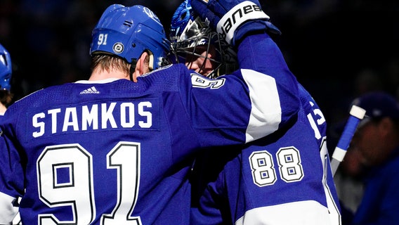 Lightning earn playoff berth with win over Islanders