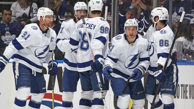 Point scores 2, Lightning rout Maple Leafs in series opener