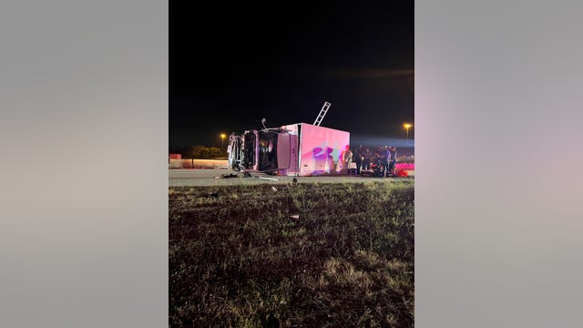 Two people injured in ambulance crash on I-75