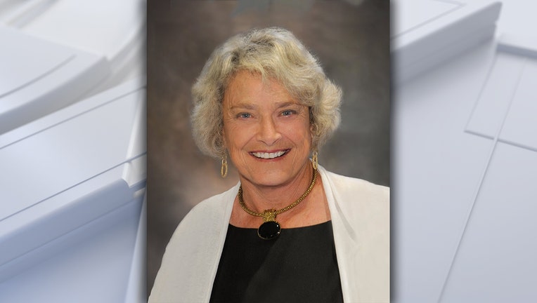 Vice chair for Sarasota County Commission passes away county officials say