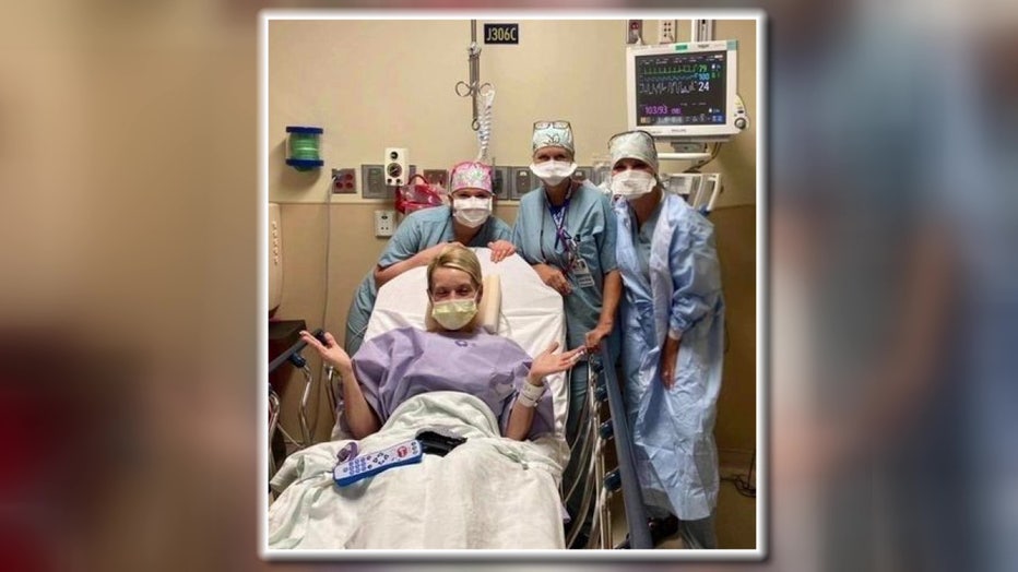 Debbie Lundberg in hospital after donating kidney. 