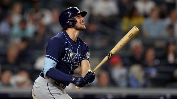 Rays improve to 30-9 after beating Yankees 8-2 behind Lowe's 5 RBIs