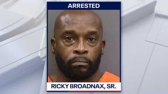 Tampa middle school assistant teacher arrested on child porn charges, police say