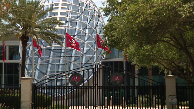 'Living the dream': Bucs late picks in the NFL Draft bring players with ties to Tampa Bay area