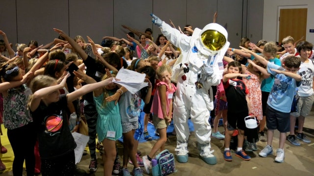 For 25 years, Dunedin teacher has been guiding hand for students in the art world