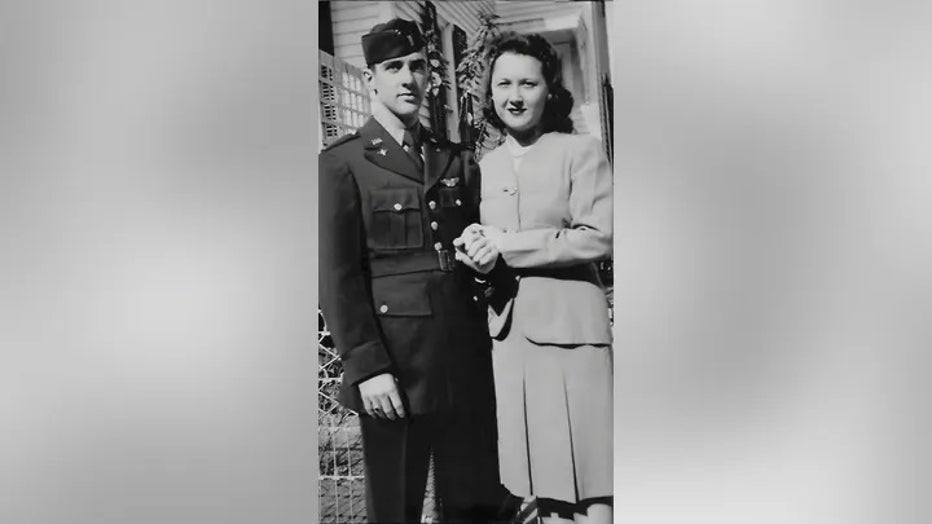 Fred-and-Peggy-in-1944.jpg