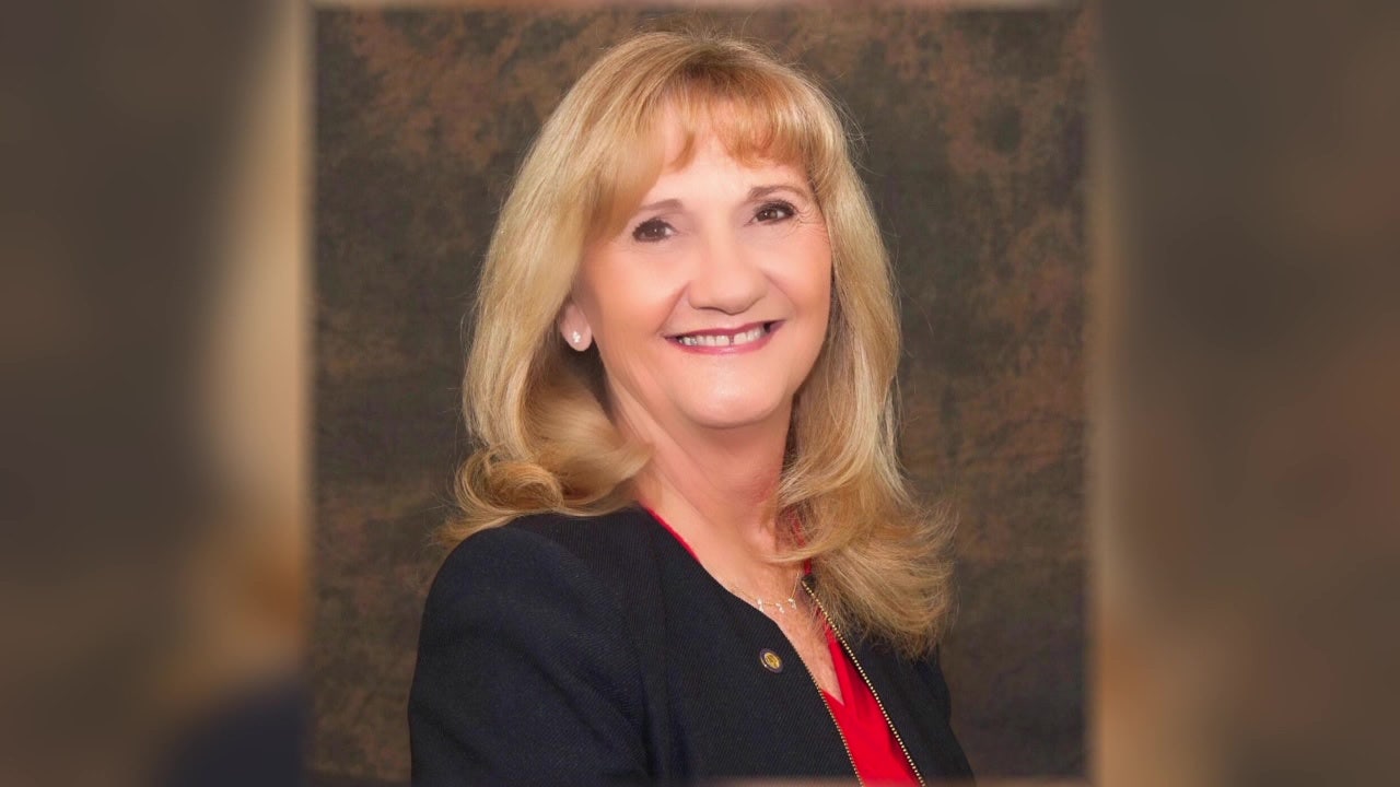 Manatee County Commissioner Vanessa Baugh unexpectedly resigns