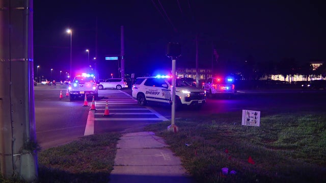 Hillsborough deputies searching for drivers involved in deadly hit-and run crash on Big Bend Road