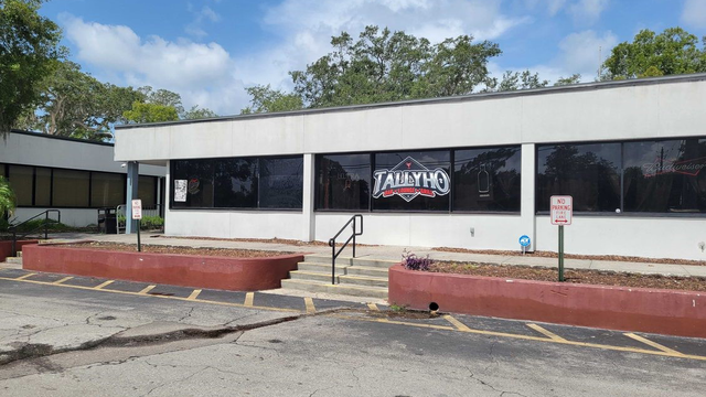 Shooting at Tampa bar sends 5 to the hospital, suspects still on the loose: HCSO