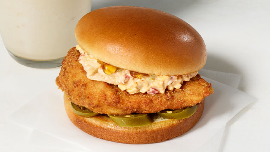 Honey Pepper Pimento Chicken Sandwich ChickfilA, 49 OFF