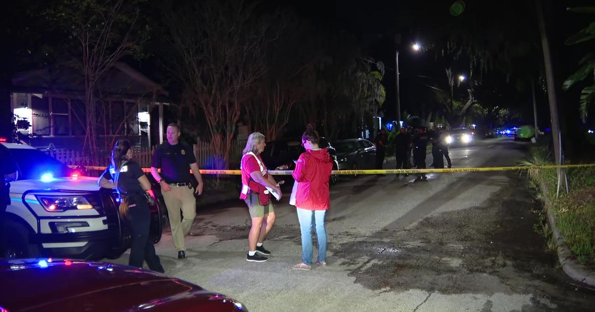1 killed, 1 detained after Tampa home catches fire: TPD | FOX 13 Tampa Bay