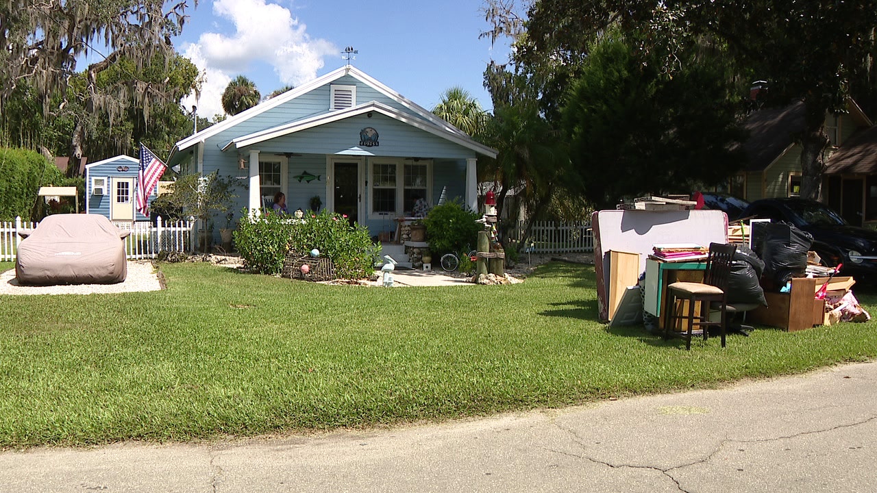 Residents return to find homes gone, towns devastated in path of Idalia