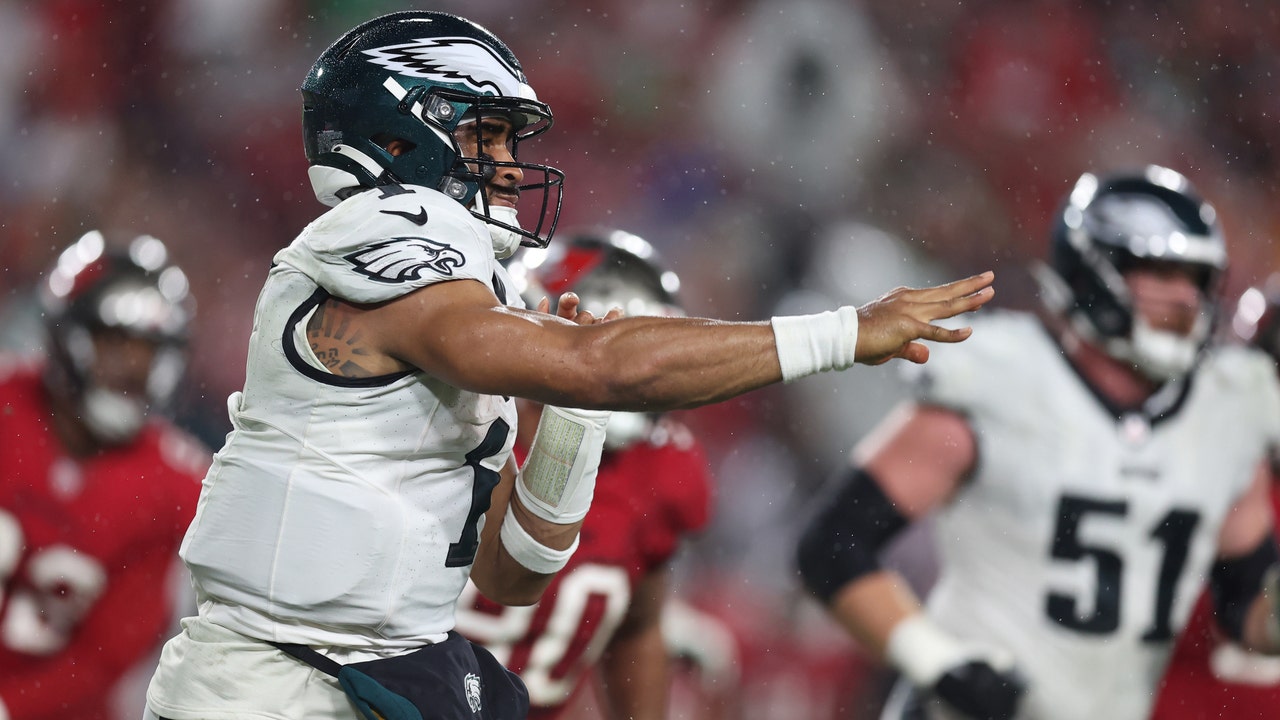 Jalen Hurts accounts for two touchdowns as Eagles thump Buccaneers to remain  unbeaten