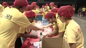 Nearly 1,000 Tampa volunteers gather to pack 200K meals on 9/11 National Day of Service