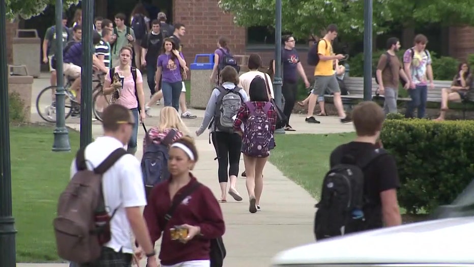 File: Students on campus