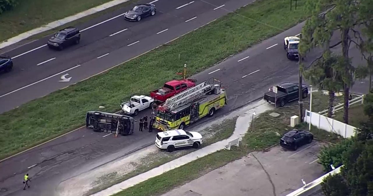 FHP: Ruskin man dies after crashing into trucks stopped for school bus ...