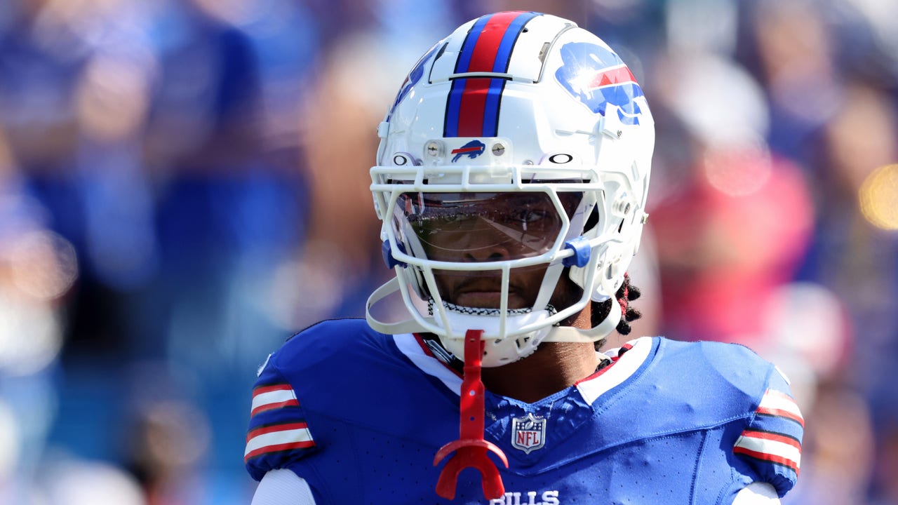 Safety Damar Hamlin makes Bills' 53-player roster 8 months after