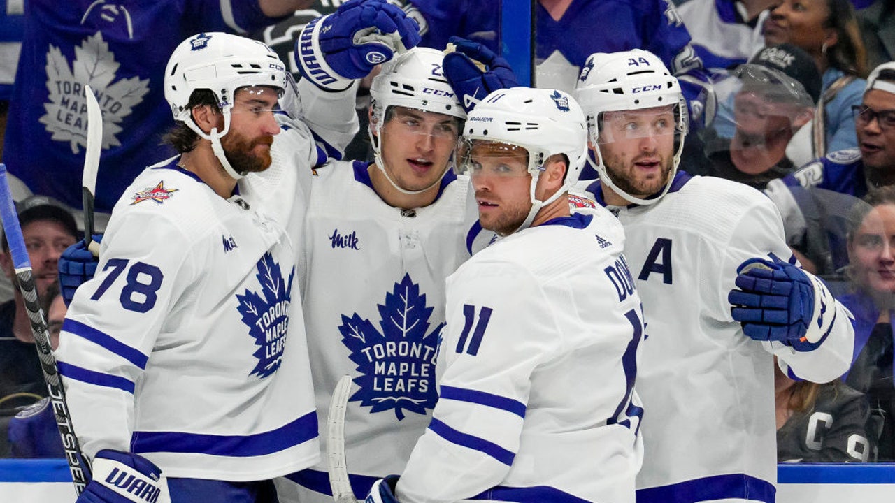 Tavares Scores In OT As Maple Leafs Beat Lightning 4-3