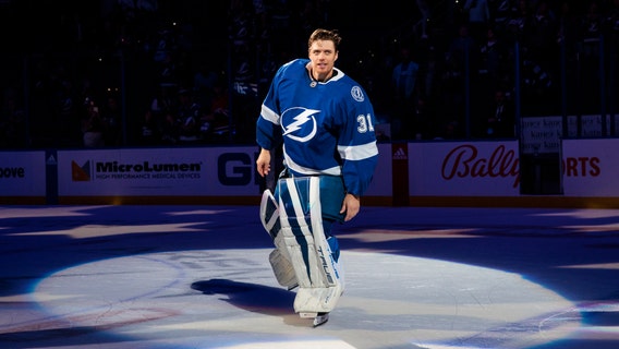 Johansson makes 32 saves, Point has goal, assist, as Lightning beat Hurricanes 3-0