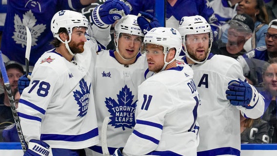 Tavares scores in OT as Maple Leafs beat Lightning 4-3