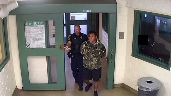 Clearwater police officer suspected of sexually assaulting jaywalking tourist out on bail: Records