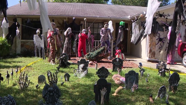 Veteran horror film actor creates elaborate Halloween display at Carrollwood home