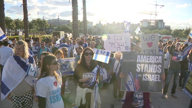 'The people of Israel live': Hundreds rally in solidarity with Israel at Curtis Hixon Park