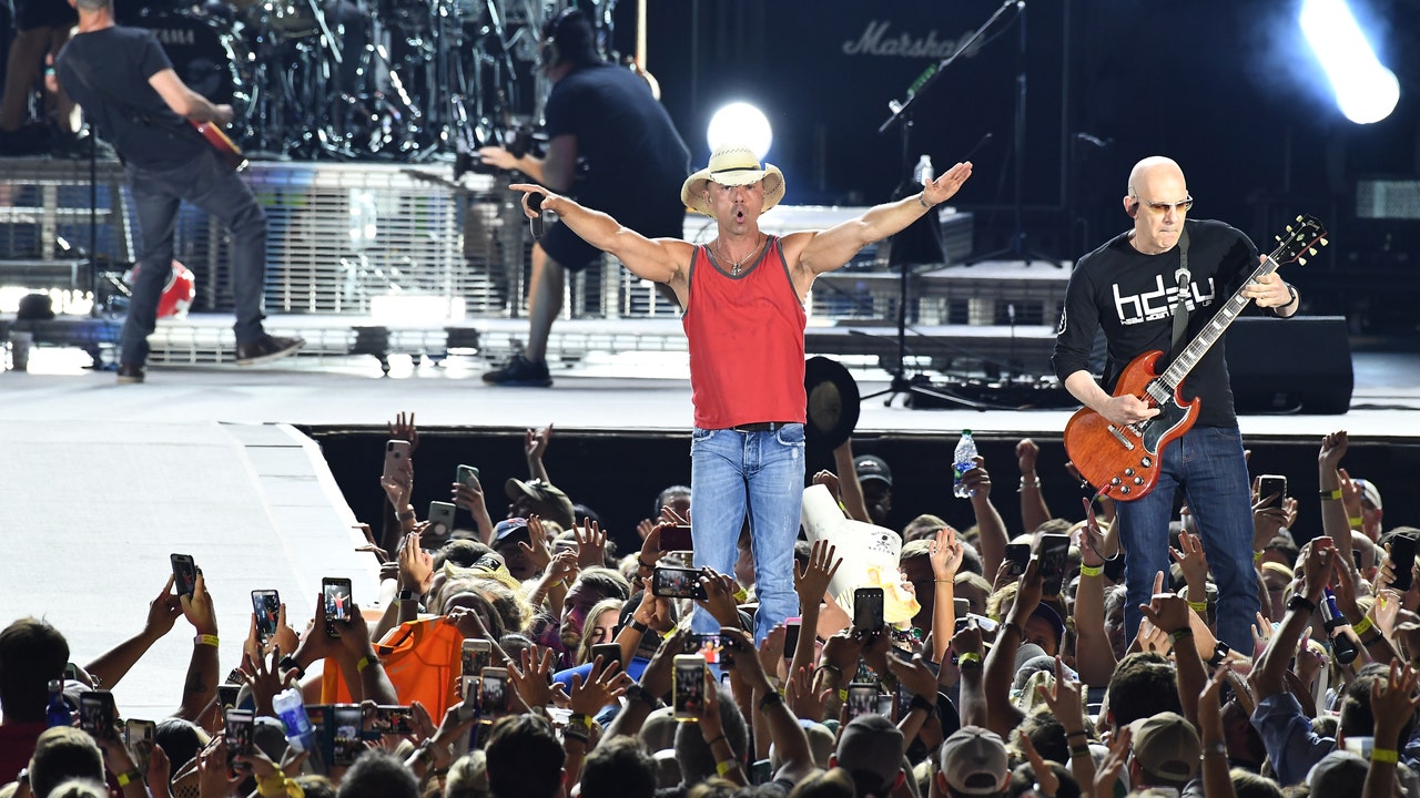 Kenny Chesney returning to Tampa for 2024 tour with Zac Brown Band