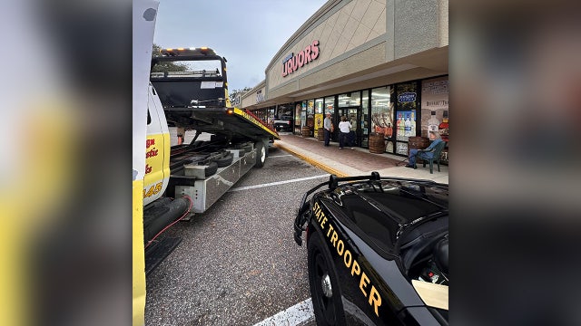 Car crashes into hair salon in Palm Harbor: FHP
