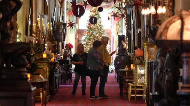 Henry Plant Museum opens doors for 42nd Victorian Christmas Stroll