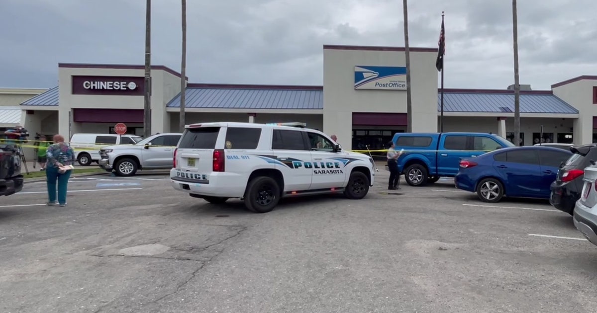 Hospitalized victim dies after shooting at Sarasota shopping plaza ...